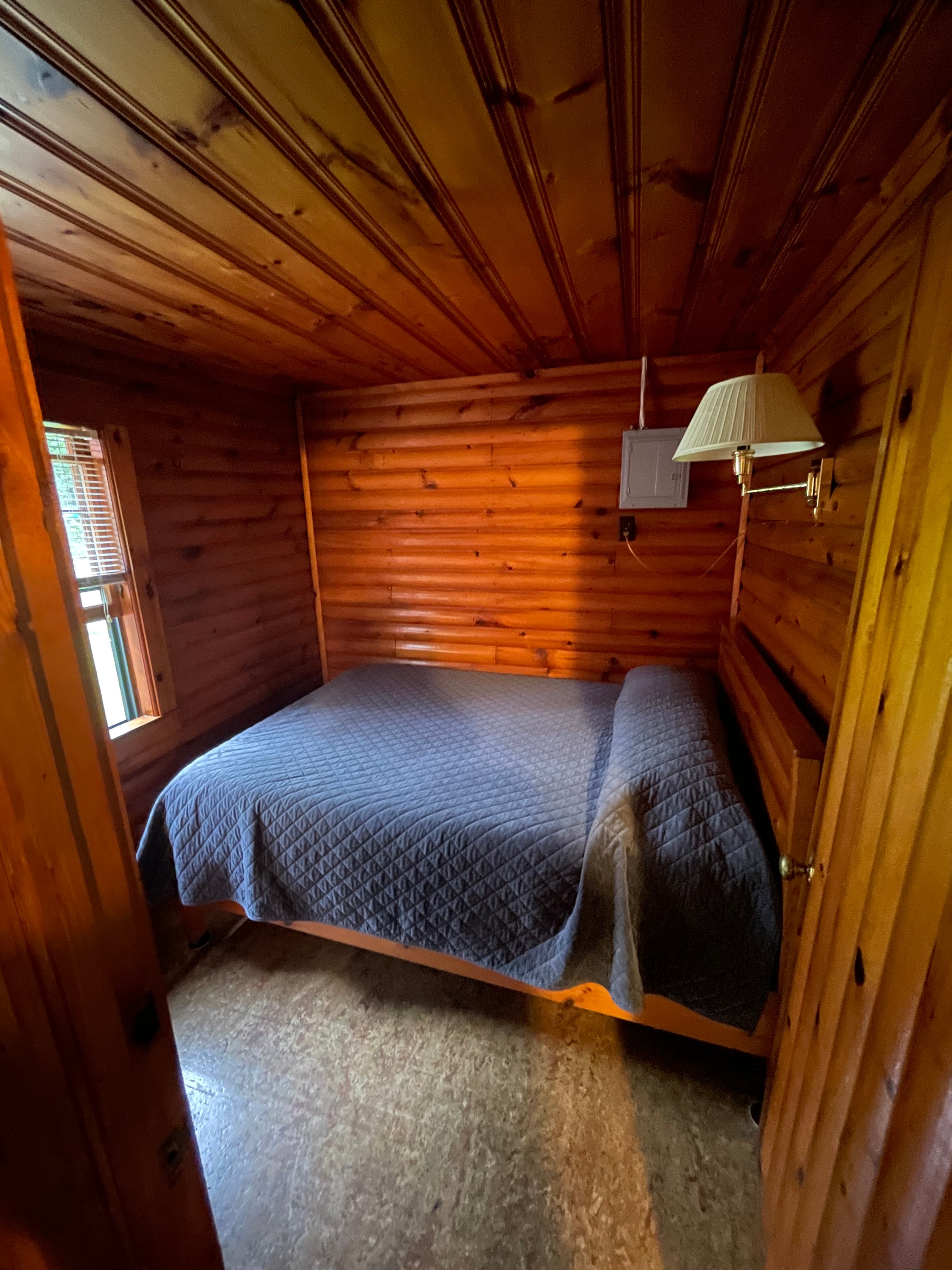 cabin 142 interior 3