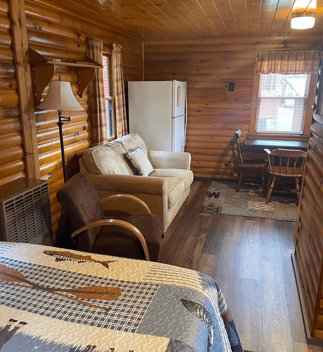 cabin 19 interior 1